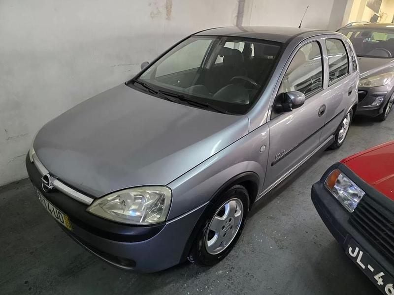 Cinzento Usado 2002 Opel Corsa Elegance | € 2.850 (Preço justo) - Imagem 1/4