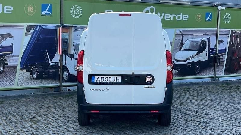 Usado Fiat Doblò 120 HP (88 kW) 2020 Branco Monovolume