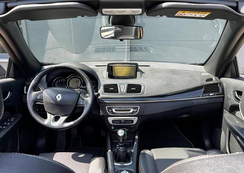 Usado Renault Mégane III Dynamique 130 HP (95 kW) 2015 Antracite