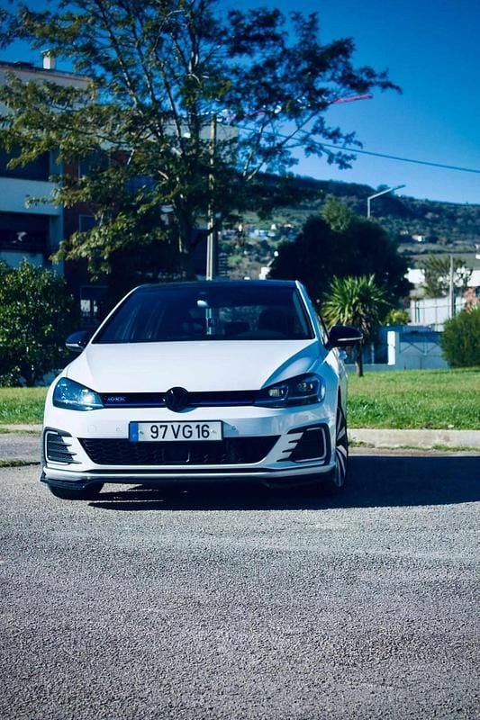 Usado VW Golf VII GTE 204 HP (150 kW) 2018 Branco Citadino