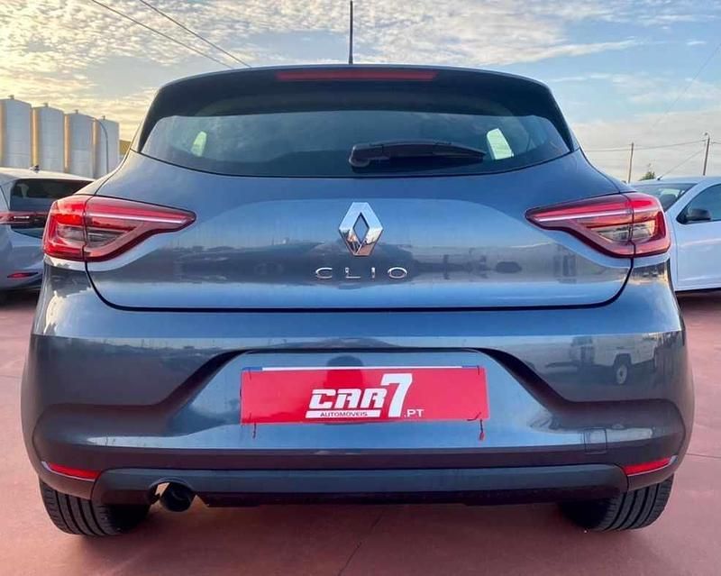 Usado Renault Clio V SE 67 HP (49 kW) 2021 Cinzento