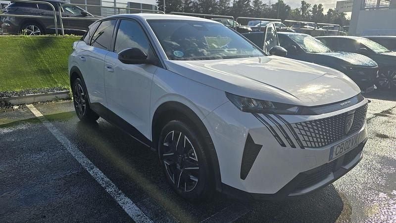 Branco Usado 2025 Peugeot 3008 Allure SUV | € 30.990 (Preço justo) - Imagem 1/1