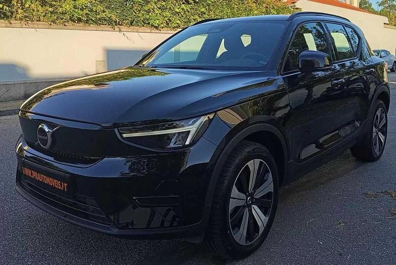 Preto Usado 2022 Volvo XC40 Plus SUV | € 28.990 (Preço justo) - Imagem 1/4
