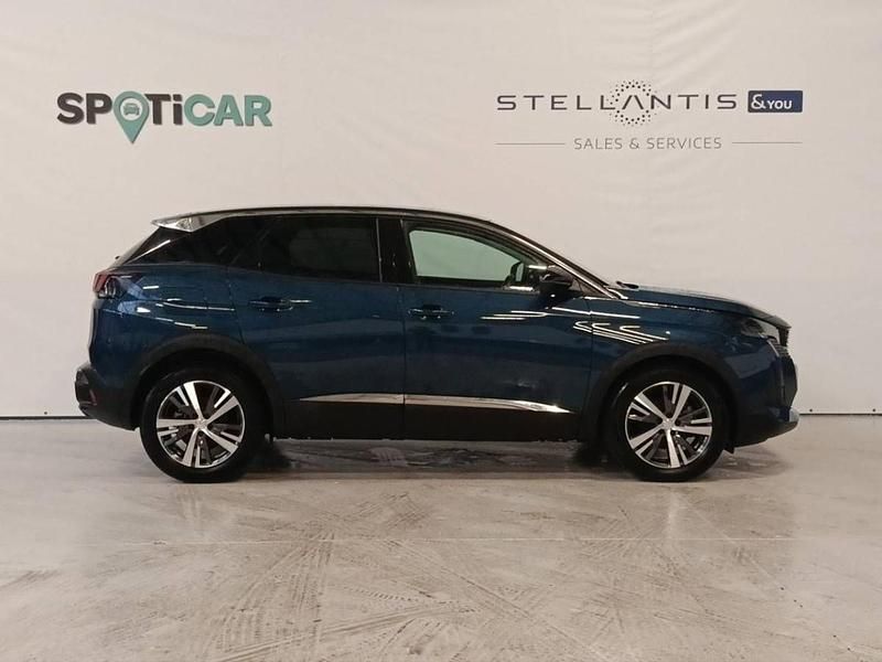 Usado Peugeot 3008 Allure 130 HP (95 kW) 2022 Azul SUV