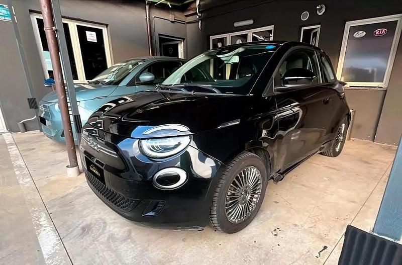 Preto Usado 2021 Fiat 500e Icon Citadino | € 13.990 (Super Preço) - Imagem 1/4