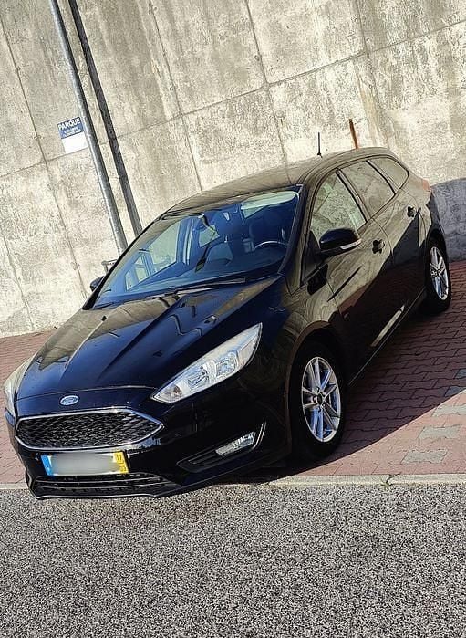 Usado 2017 Ford Focus Sedan | € 10.999 (Preço justo) - Imagem 1/4