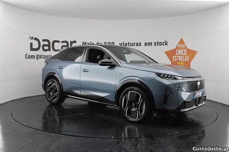 Azul Usado 2024 Peugeot e-3008 GT SUV | € 36.899 (Preço justo) - Imagem 1/1
