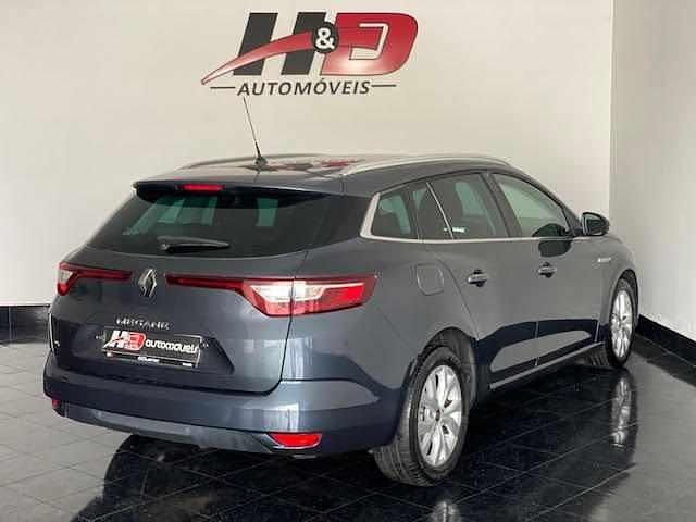 Usado Renault Mégane GrandTour 116 HP (85 kW) 2019 Cinzento Carrinha