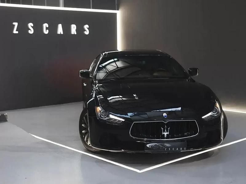 Usado Maserati Ghibli 275 HP (202 kW) 2015 Preto Sedan