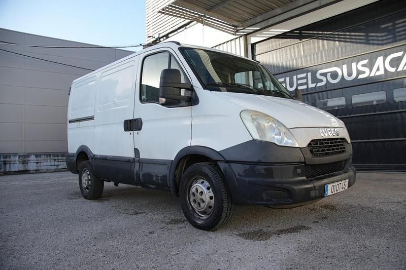 Branco Usado 2014 Iveco Daily | € 8.000 - Imagem 1/4