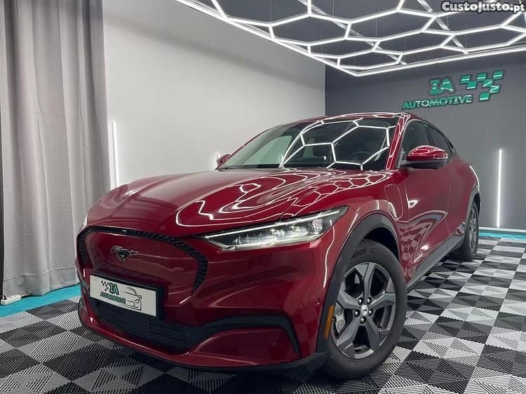 Vermelho Usado 2021 Ford Mustang Mach-E SUV | € 26.500 (Caro) - Imagem 1/1