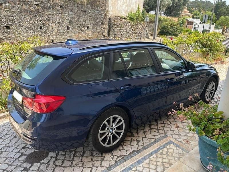 Usado BMW 318 Advantage 150 HP (110 kW) 2018 Azul Carrinha