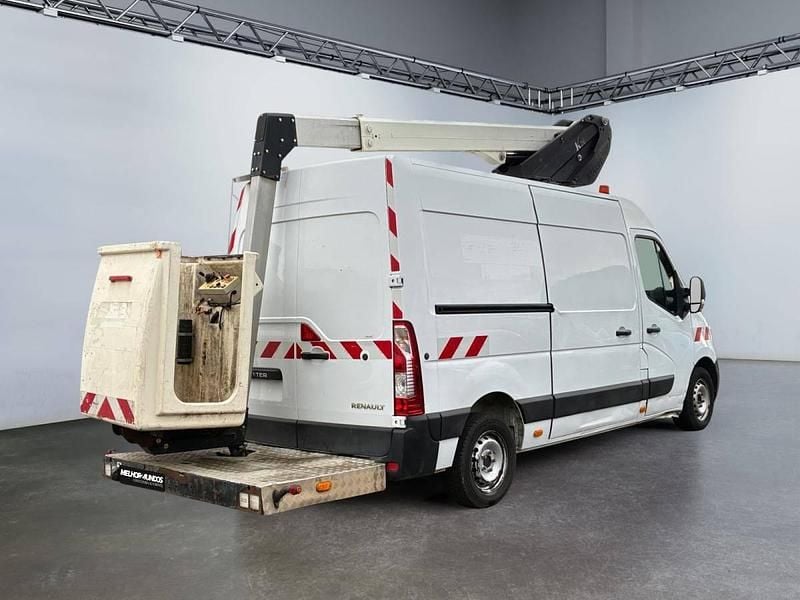 Usado Renault Master 130 HP (95 kW) 2019 Branco