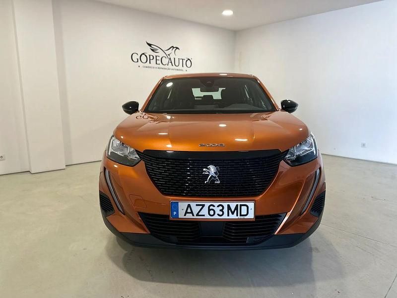 Usado Peugeot 2008 Active 102 HP (75 kW) 2023 Outra SUV
