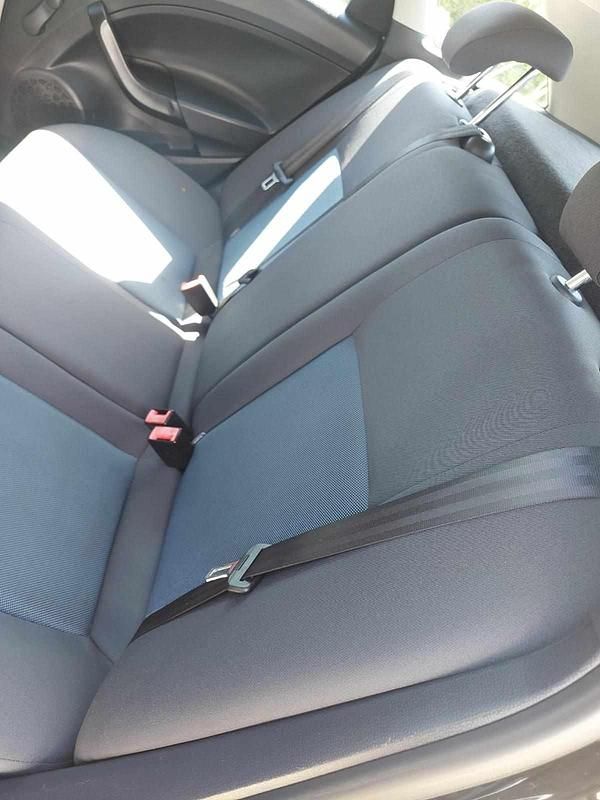 Usado Seat Ibiza ST 90 HP (66 kW) 2015 Preto Carrinha