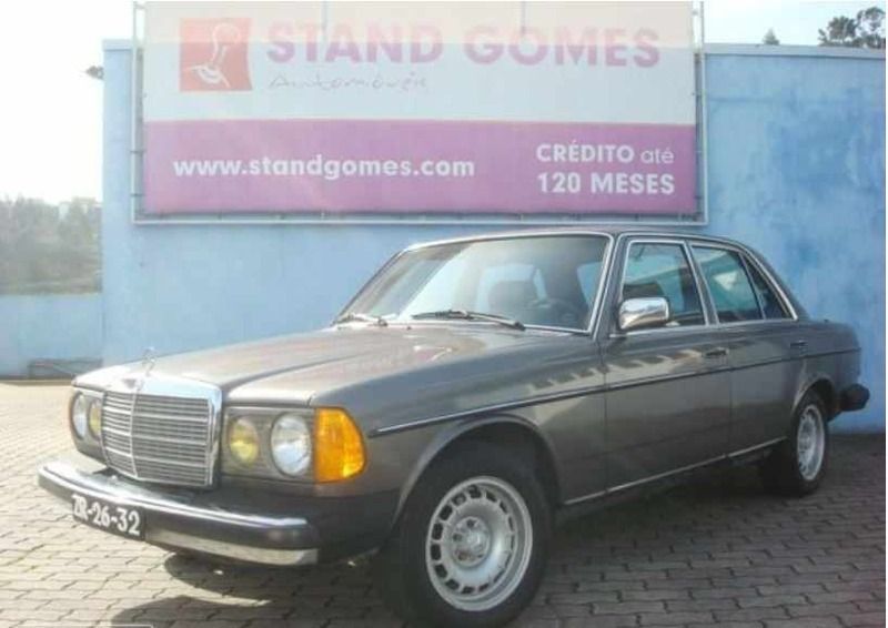 Usado Mercedes E300 125 HP (91 kW) 1986 Cinzento Sedan