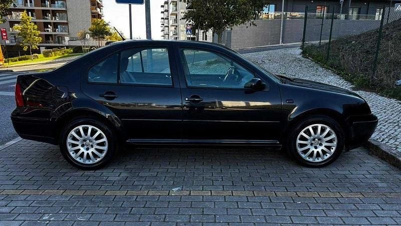 Usado 2001 VW Bora Sedan | € 2.300 - Imagem 1/4