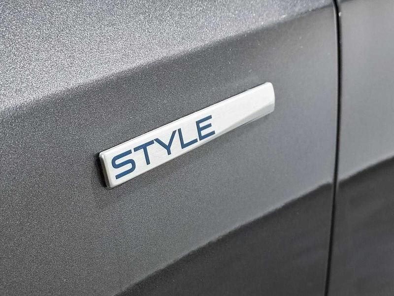 Usado Peugeot 308 102 HP (75 kW) 2021 Cinzento