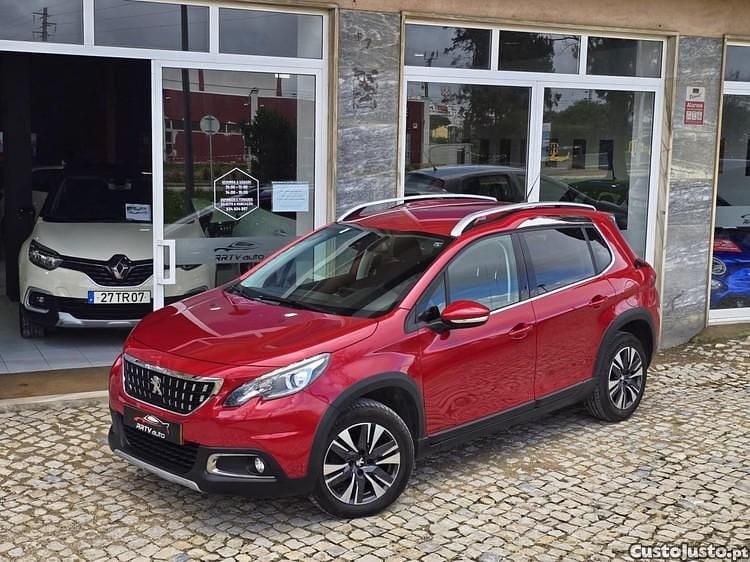 Usado Peugeot 2008 Allure 110 HP (80 kW) 2018 Vermelho SUV