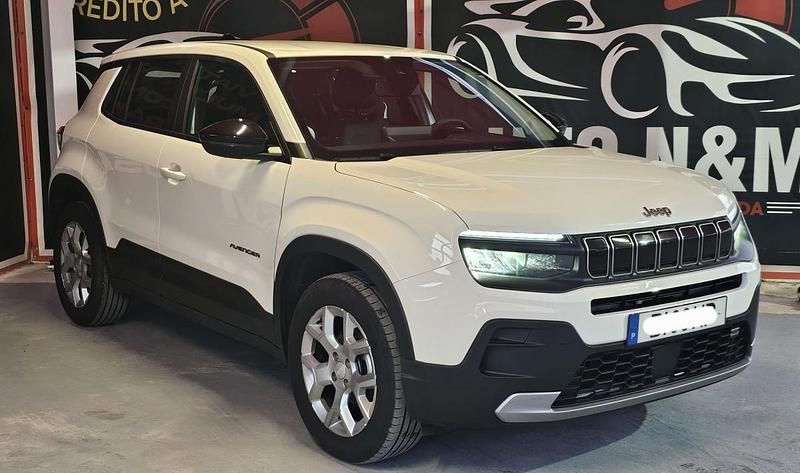 Usado Jeep Avenger 101 HP (74 kW) 2024 Branco SUV