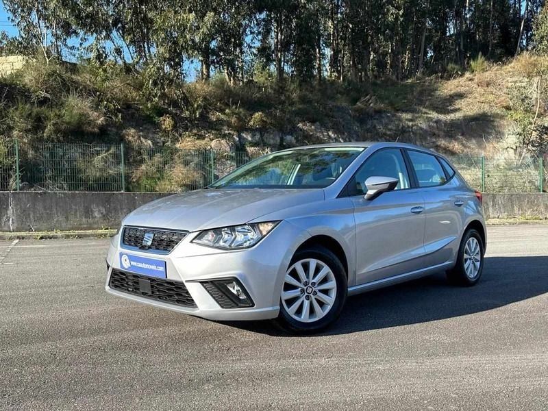 Cinzento Usado 2019 Seat Ibiza | € 13.900 (Preço justo) - Imagem 1/4