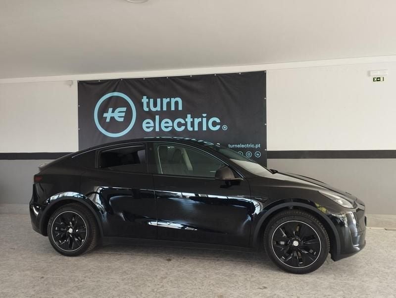 Preto Usado 2023 Tesla Model Y SUV | € 33.750 (Bom preço) - Imagem 1/1