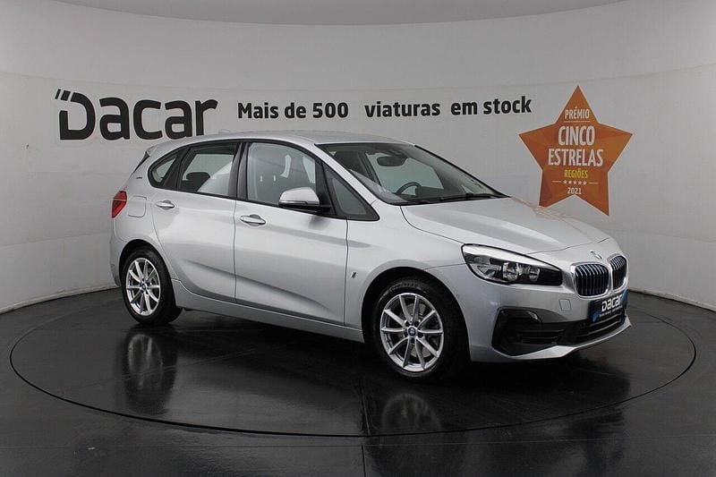 Cinza Usado 2019 BMW 225 Active Tourer iPerformance Monovolume | € 17.799 - Imagem 1/4