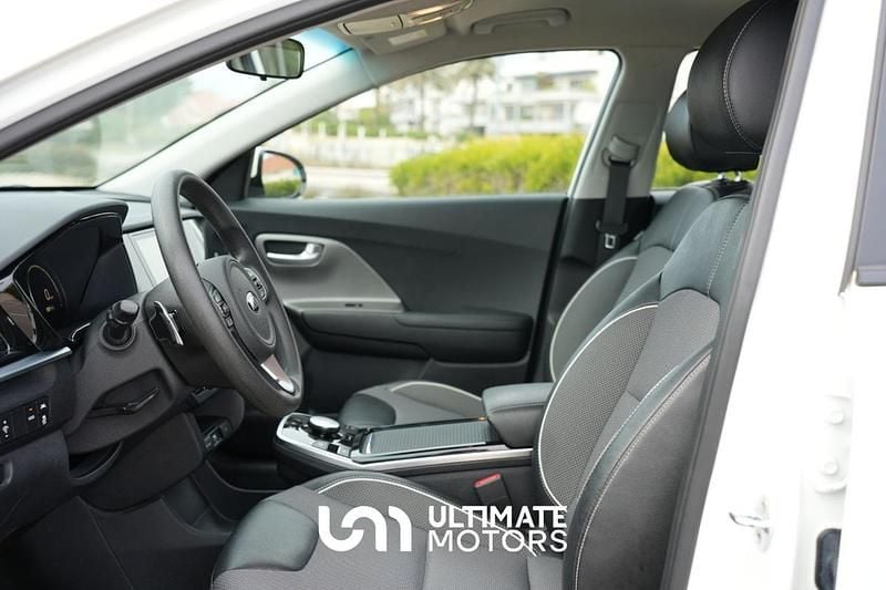 Usado Kia e-Niro 150 kW (204 HP) 2021 Branco SUV