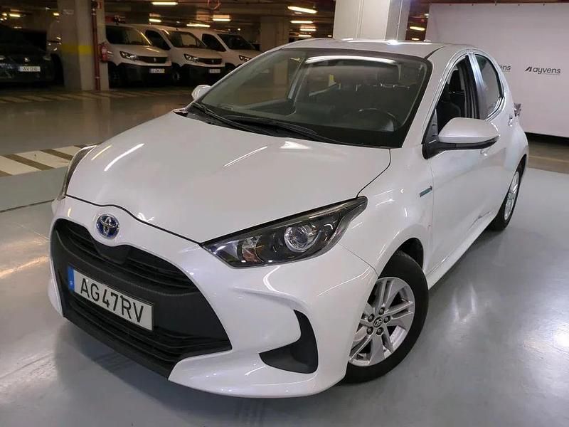 Branco Usado 2021 Toyota Yaris Hybrid Comfort | € 19.900 (Preço justo) - Imagem 1/4