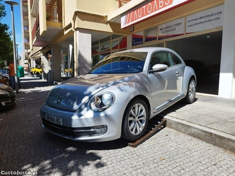 Cinza Usado 2012 VW Beetle Design | € 12.850 (Preço justo) - Imagem 1/1