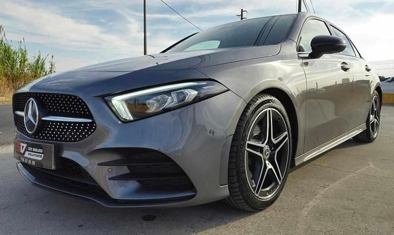 Cinza Usado 2020 Mercedes A180 AMG line Citadino | € 27.500 (Preço justo) - Imagem 1/4