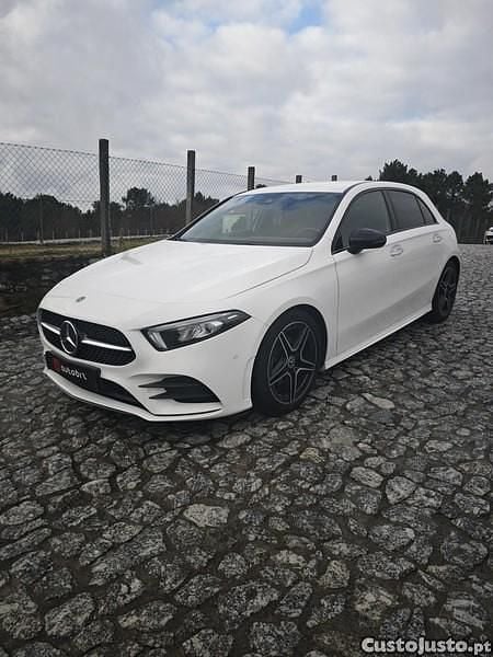 Branco Usado 2020 Mercedes A180 AMG line Citadino | € 28.590 (Preço justo) - Imagem 1/1
