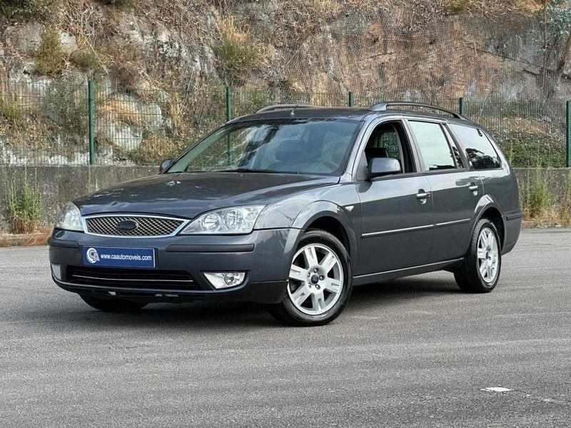 Usado Ford Mondeo 130 HP (95 kW) 2005 Cinzento Carrinha