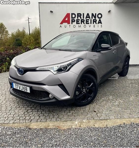 Cinza Usado 2018 Toyota C-HR Comfort SUV | € 22.990 - Imagem 1/1