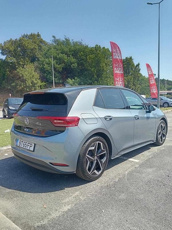 Cinzento Usado 2021 VW ID.3 Pro Citadino | € 23.000 - Imagem 1/4
