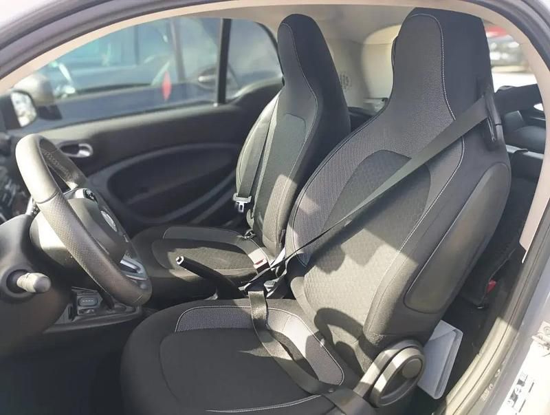 Usado Smart ForTwo Electric Drive 60 kW (82 HP) 2021 Cinzento Coupé