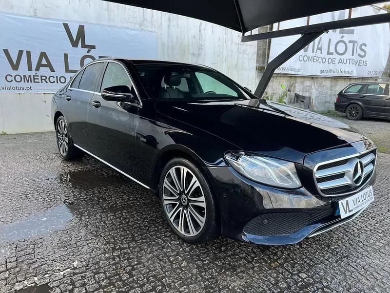 Usado Mercedes E350 Avantgarde 279 HP (205 kW) 2017 Preto Sedan