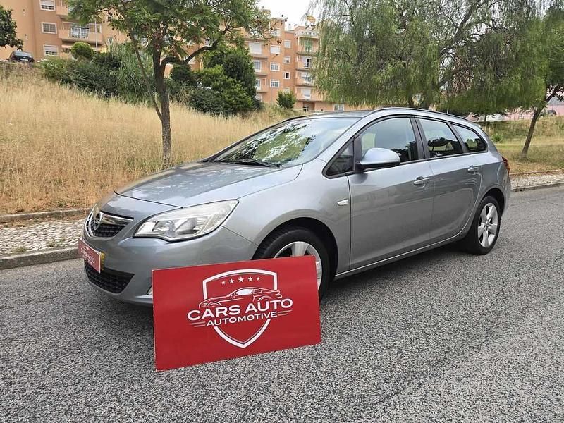 Cinzento Usado 2012 Opel Astra Sport Carrinha | € 7.499 (Preço justo) - Imagem 1/4