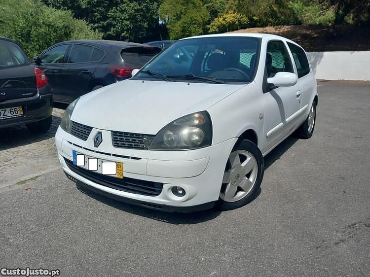 Branco Usado 2003 Renault Clio II Citadino | € 2.990 (Preço justo) - Imagem 1/1