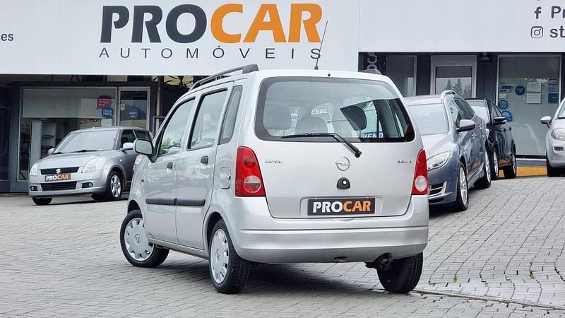 Usado Opel Agila 58 HP (42 kW) 2002 Cinzento Monovolume