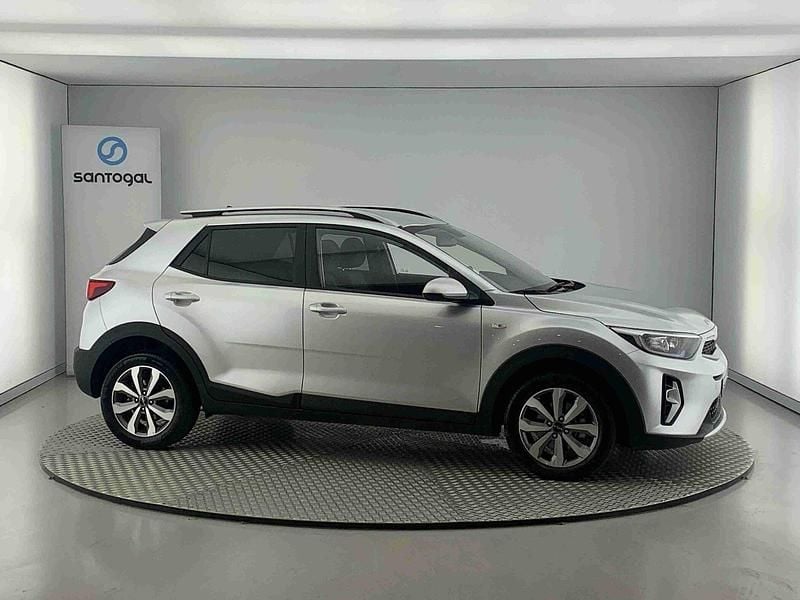 Cinzento Usado 2024 Kia Stonic SUV | € 17.990 (Preço justo) - Imagem 1/4