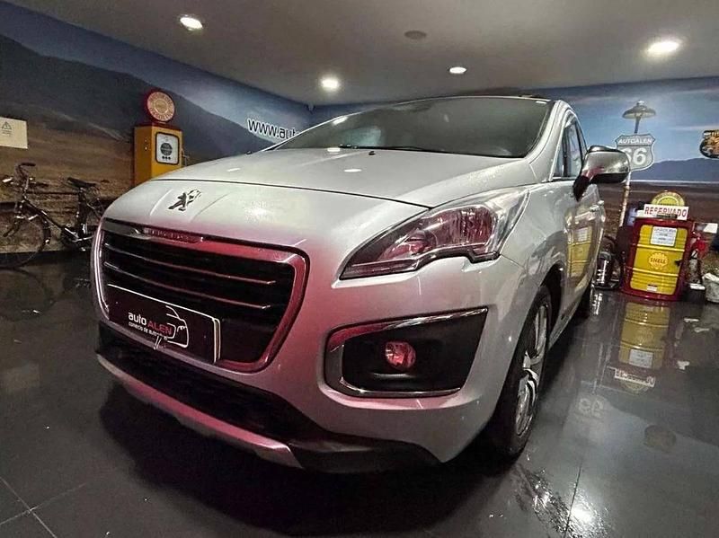 Usado Peugeot 3008 Allure 115 HP (84 kW) 2014 Cinza prata Monovolume