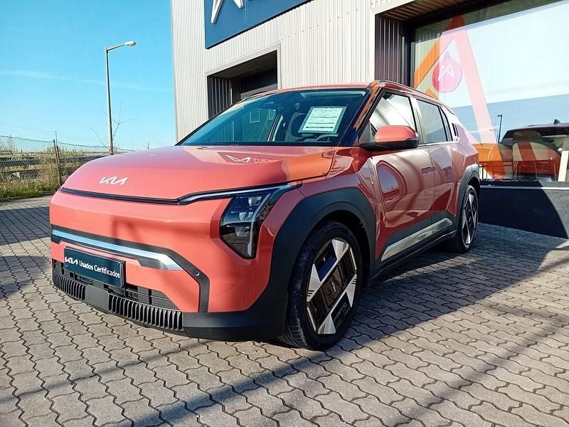 Laranja Usado 2025 Kia EV3 SUV | € 38.790 (Preço justo) - Imagem 1/4