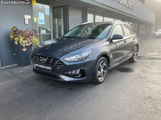 Branco Usado 2021 Hyundai i30 Sedan | € 13.990 (Preço justo) - Imagem 1/1