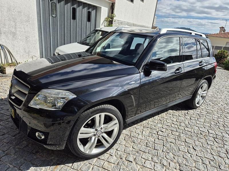 Usado 2010 Mercedes GLK250 SUV | € 11.450 - Imagem 1/4