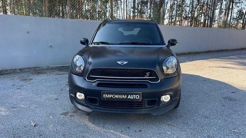 Usado Mini Countryman 218 HP (160 kW) 2015 Preto SUV