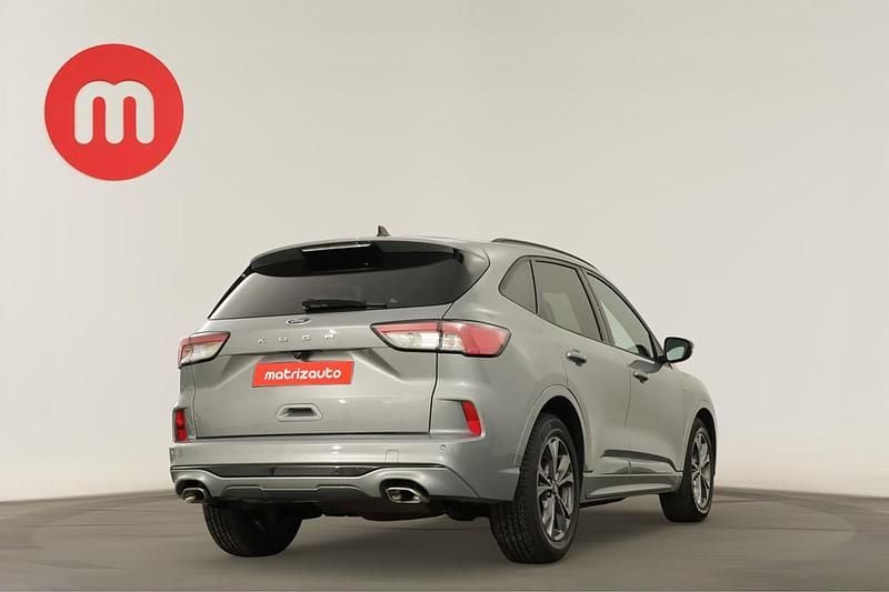 Usado Ford Kuga ST-Line 120 HP (88 kW) 2022 SUV