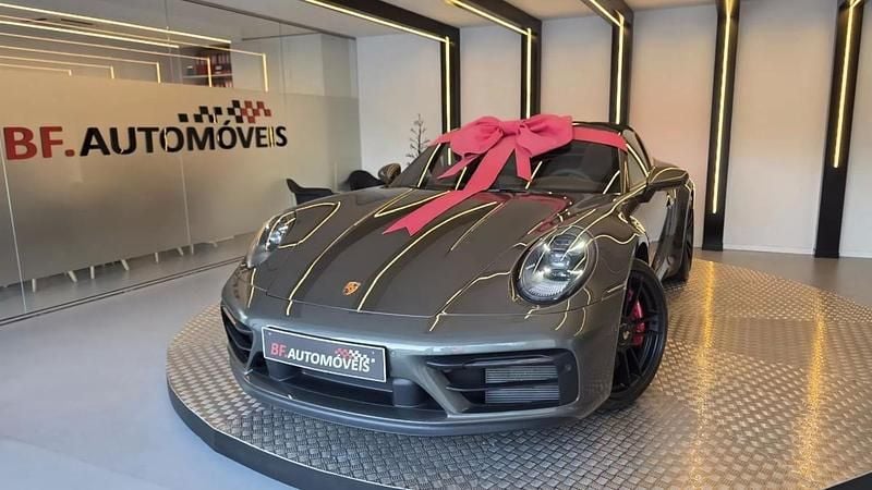 Verde Usado 2022 Porsche 992 | € 197.500 (Preço elevado) - Imagem 1/4