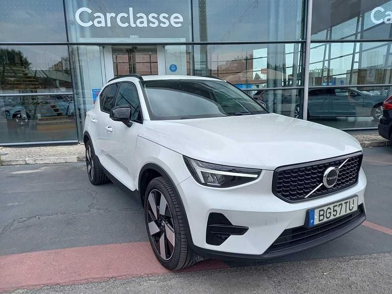 Branco Usado 2024 Volvo XC40 SUV | € 42.500 (Caro) - Imagem 1/4
