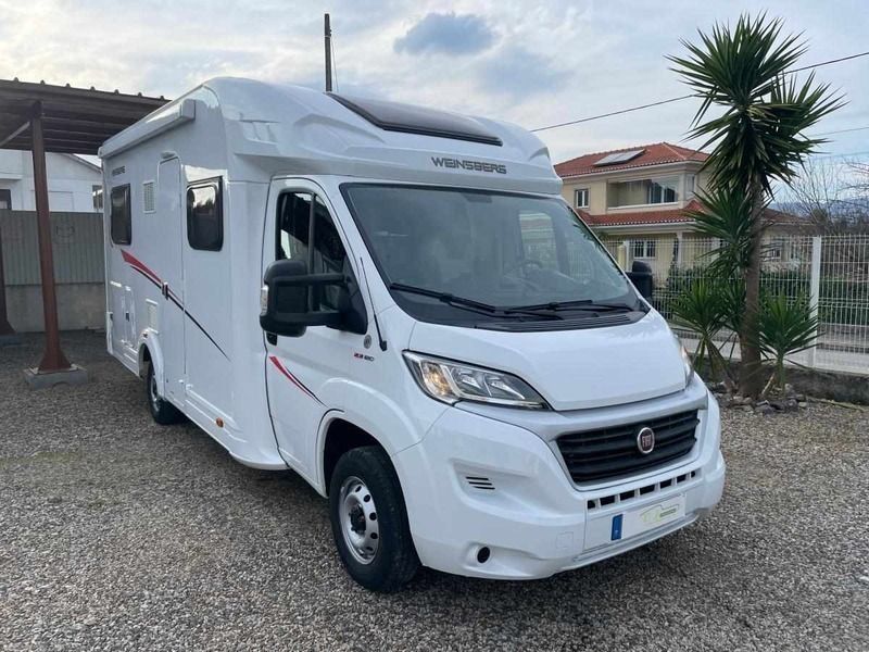 Branco Usado 2021 Fiat Ducato Van | € 58.500 - Imagem 1/4
